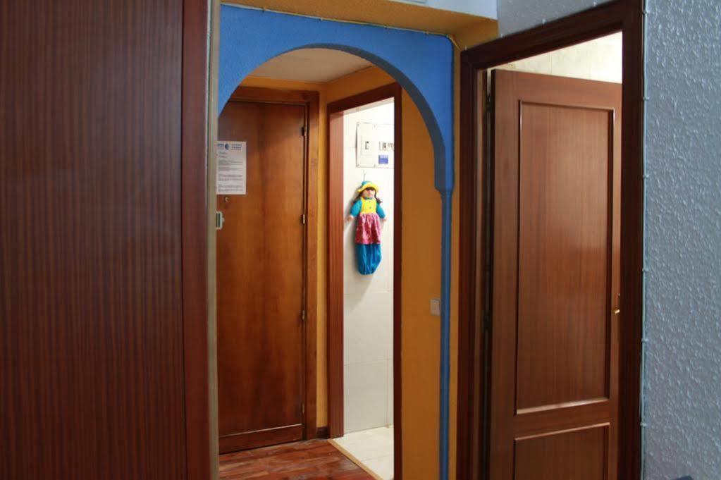 Apartamentos Rialto Madrid Exterior photo