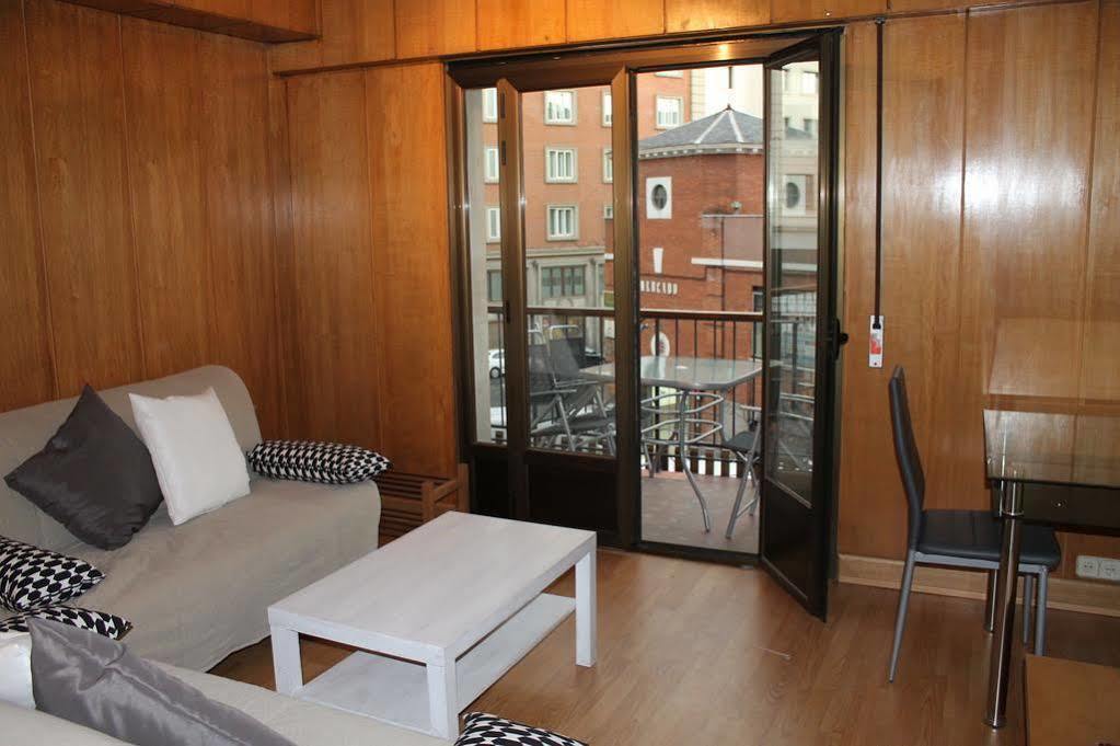 Apartamentos Rialto Madrid Exterior photo