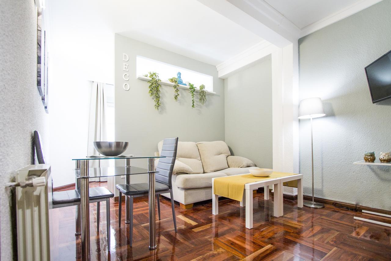 Apartamentos Rialto Madrid Exterior photo