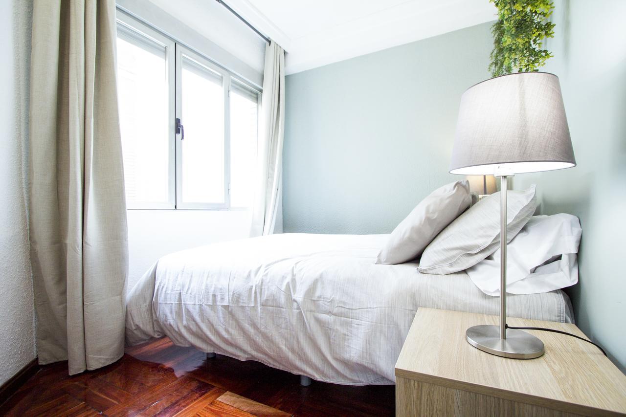 Apartamentos Rialto Madrid Exterior photo