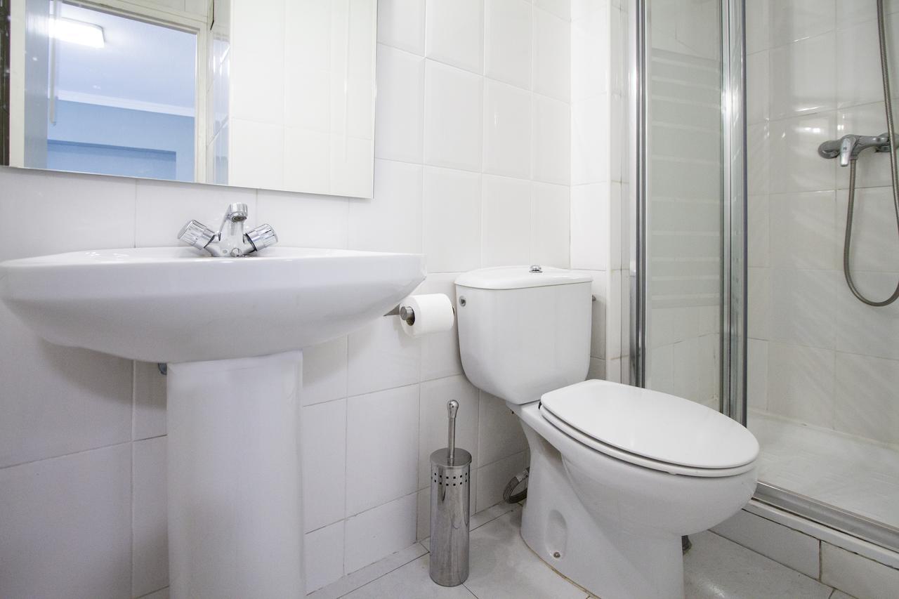Apartamentos Rialto Madrid Exterior photo